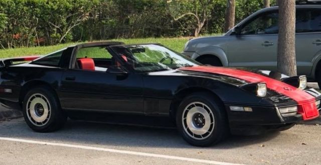 1984 BLACK on HELL/DEVIL RED Chevrolet Corvette Coupe