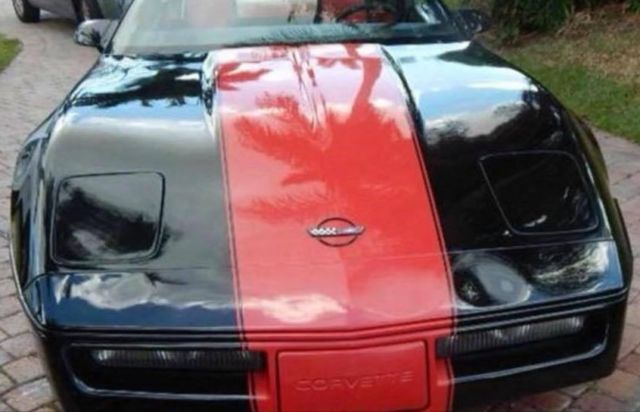 1984 BLACK on HELL/DEVIL RED Chevrolet Corvette Coupe