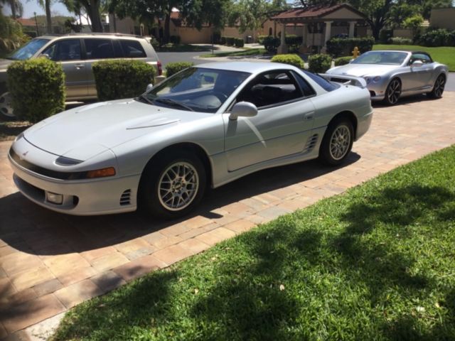 1993 Pearl White Mitsubishi 3000GT Coupe