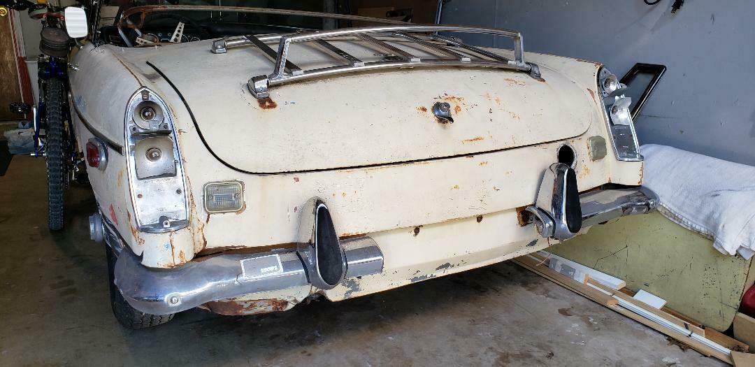 1970 Yellow MG MGB Convertible