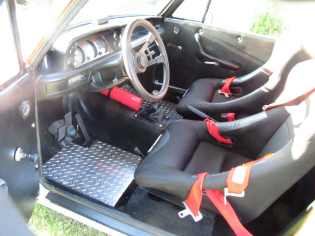 1976 White BMW 2002 Coupe