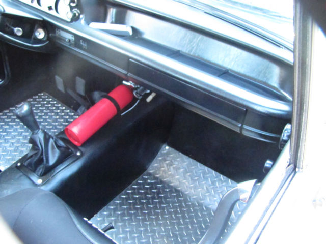 1976 White BMW 2002 Coupe