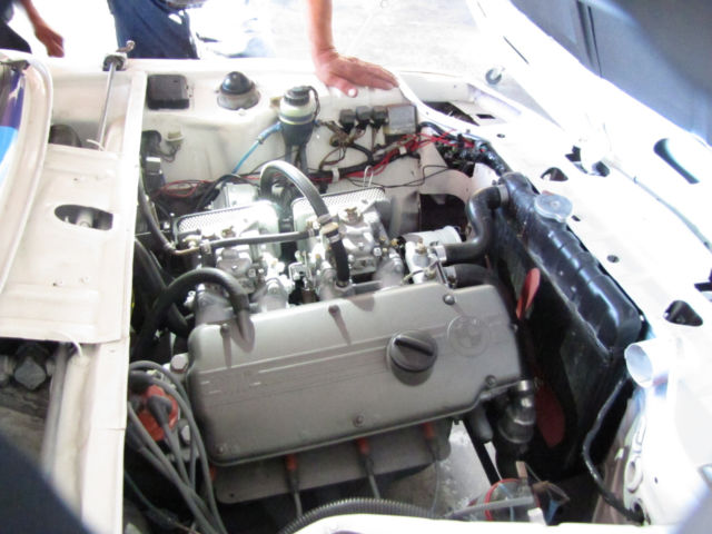 1976 White BMW 2002 Coupe