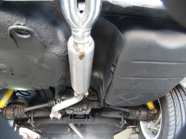 1976 White BMW 2002 Coupe