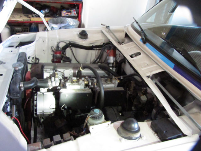 1976 White BMW 2002 Coupe