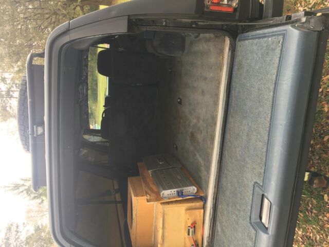 1989 semi gloss black Chevrolet Suburban SUV