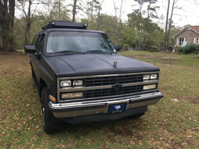1989 semi gloss black Chevrolet Suburban SUV