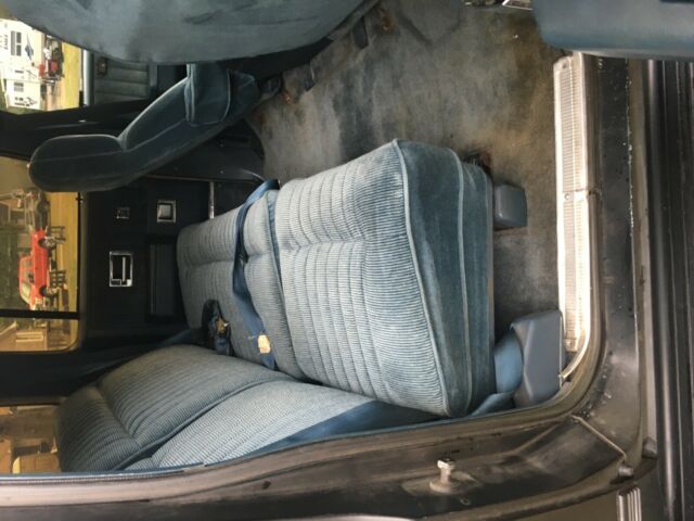 1989 semi gloss black Chevrolet Suburban SUV