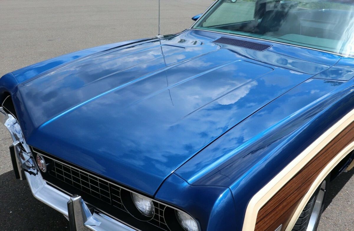 1970 Blue Ford Ranchero truck
