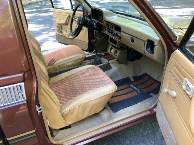 1980 Brown Toyota 2 OWNER SUPER CLEAN LONG BED Standard Cab Pickup