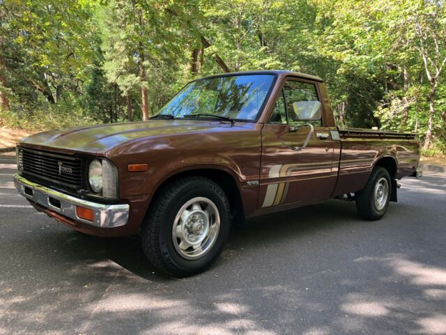 1980 Brown Toyota 2 OWNER SUPER CLEAN LONG BED Standard Cab Pickup