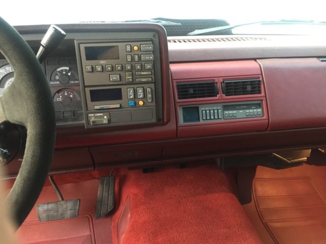 1990 Black Chevrolet C/K Pickup 1500 Standard Cab Pickup