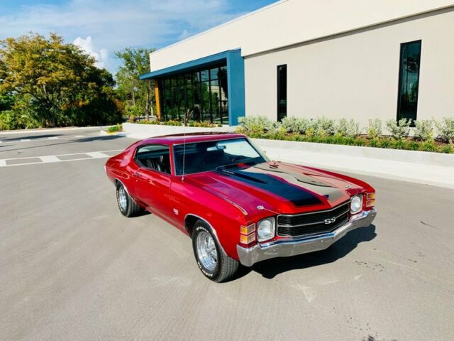 1971 Red Chevrolet Chevelle --
