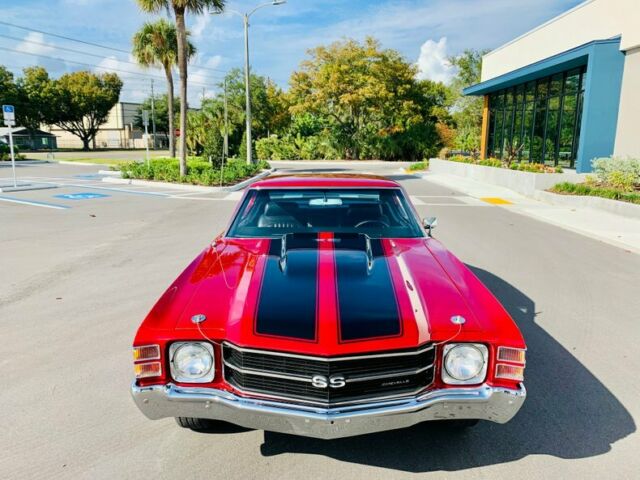 1971 Red Chevrolet Chevelle --