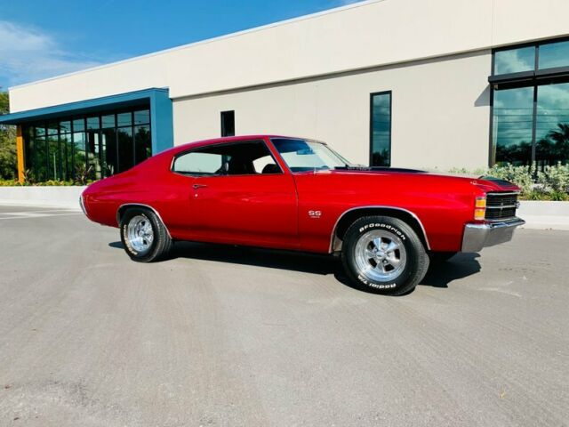 1971 Red Chevrolet Chevelle --