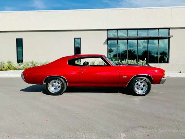 1971 Red Chevrolet Chevelle --