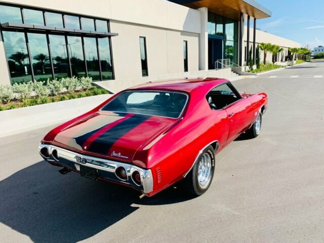 1971 Red Chevrolet Chevelle --