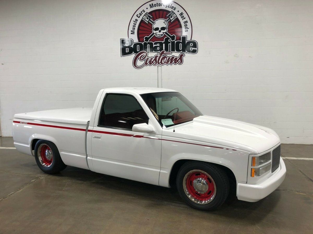 1990 White Chevrolet C/K Pickup 1500 Standard Cab Pickup