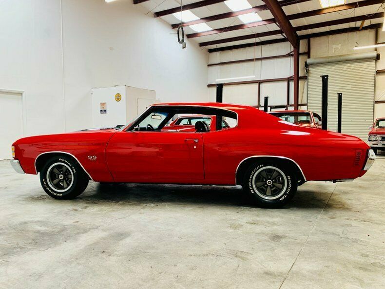 1971 Red Chevrolet Chevelle Coupe