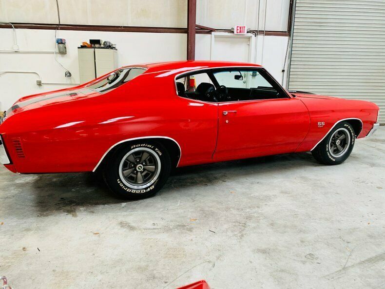 1971 Red Chevrolet Chevelle Coupe
