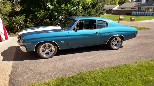 1972 white stripes on PPG sky blue Chevrolet Chevelle