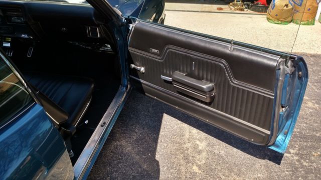 1972 white stripes on PPG sky blue Chevrolet Chevelle