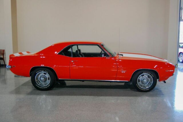 1969 Orange Chevrolet Camaro --