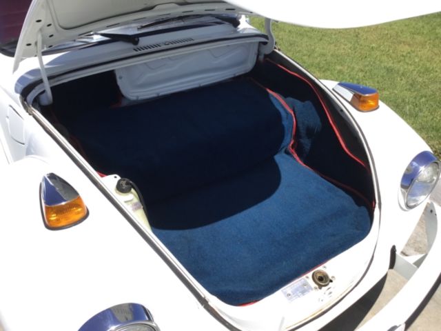 1973 White Volkswagen Beetle - Classic Coupe