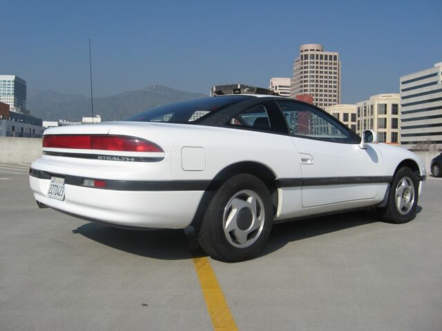 1992 White Dodge Stealth Coupe