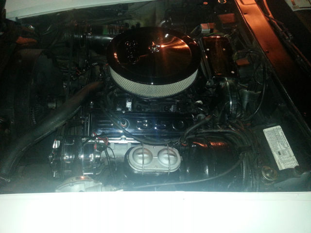 1974 White Chevrolet Corvette Coupe