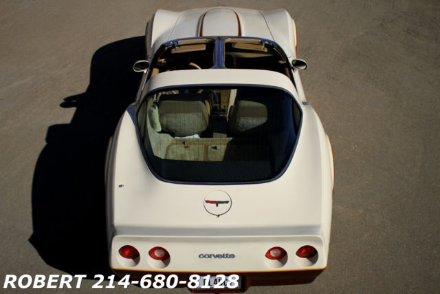 1981 2 TONE Chevrolet Corvette Coupe