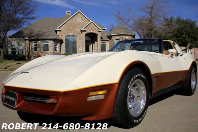 1981 2 TONE Chevrolet Corvette Coupe