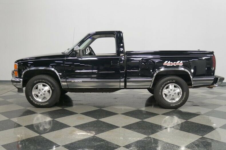 1993 Black Chevrolet C/K Pickup 1500 Pickup Truck