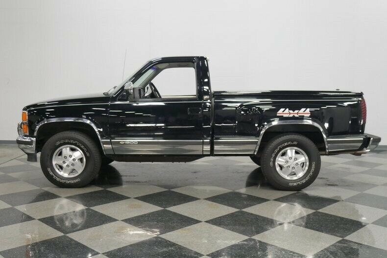 1993 Black Chevrolet C/K Pickup 1500 Pickup Truck