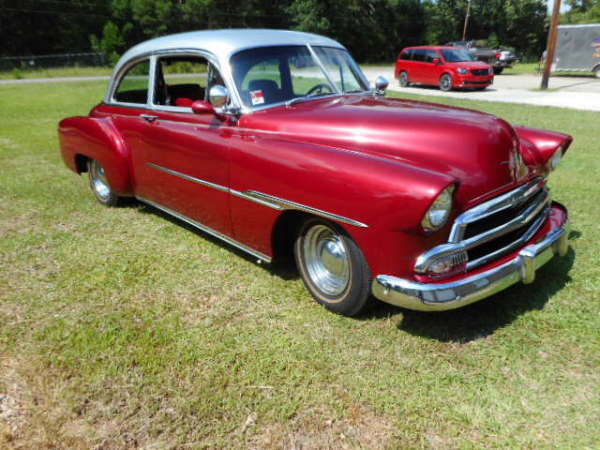 1951 Red/Silver Chevrolet Sedan DeLuxe Sedan