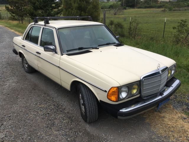 1985 Light Ivory Mercedes-Benz 300-Series Sedan