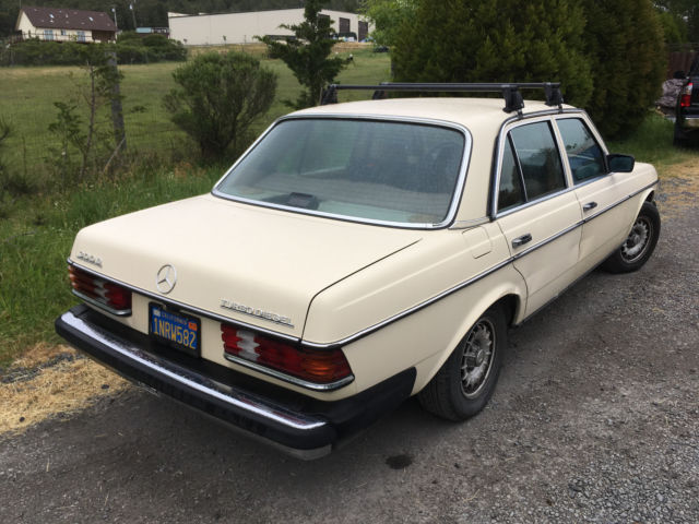 1985 Light Ivory Mercedes-Benz 300-Series Sedan