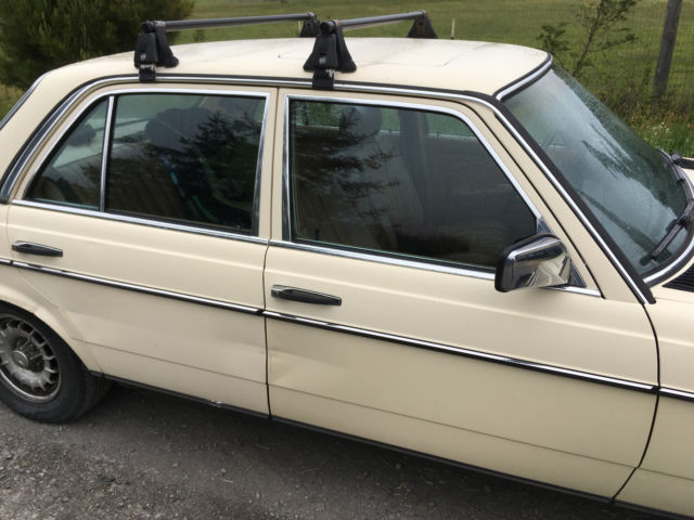 1985 Light Ivory Mercedes-Benz 300-Series Sedan