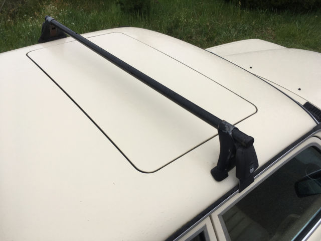 1985 Light Ivory Mercedes-Benz 300-Series Sedan