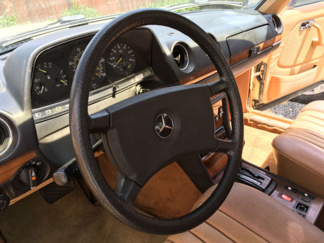 1985 Light Ivory Mercedes-Benz 300-Series Sedan