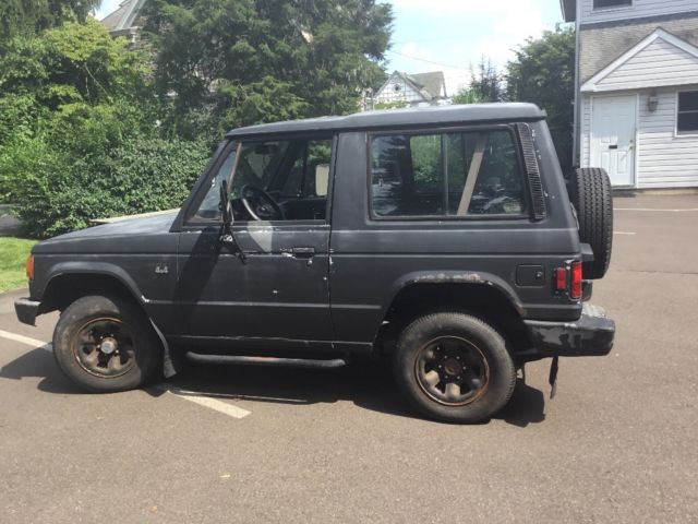 1989 Gray Mitsubishi Montero SUV