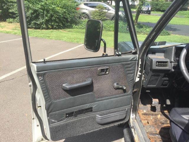 1989 Gray Mitsubishi Montero SUV