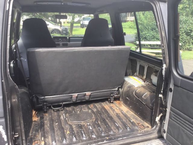 1989 Gray Mitsubishi Montero SUV