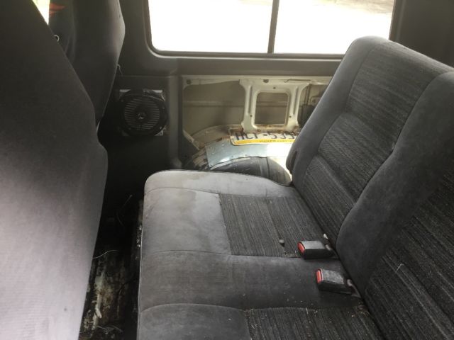 1989 Gray Mitsubishi Montero SUV