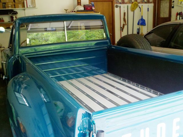 1963 Green Studebaker 8E5 Standard Cab Pickup