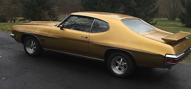 1971 gold Pontiac Le Mans Coupe