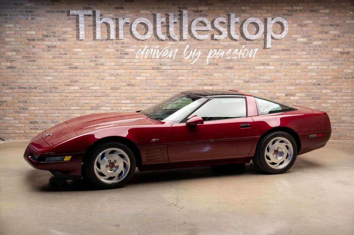 1993 Maroon Chevrolet Corvette Coupe