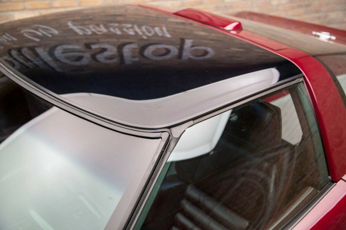 1993 Maroon Chevrolet Corvette Coupe