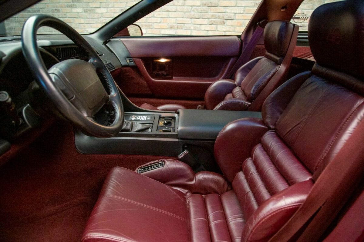 1993 Maroon Chevrolet Corvette Coupe