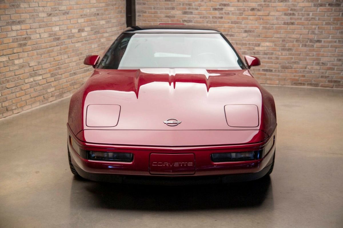 1993 Maroon Chevrolet Corvette Coupe